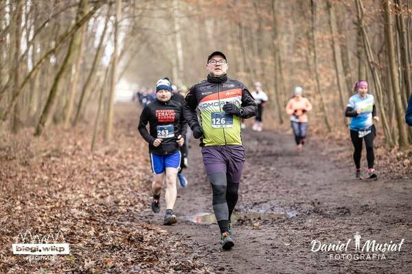 Komorniki MTB Team na rozpoczęciu cyklu Biegów Marcelińskich 2025